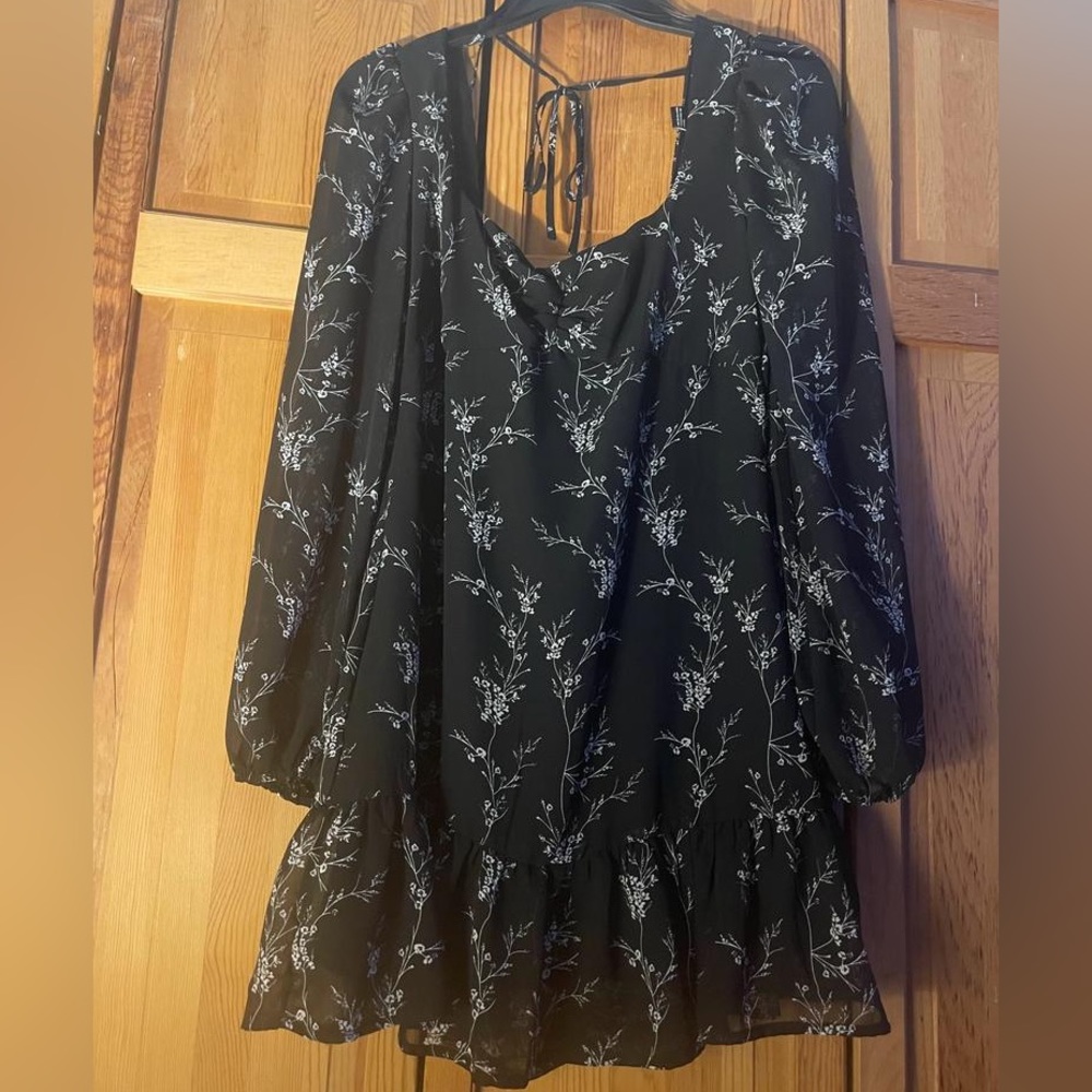 Forever 21 black floral backless dress
